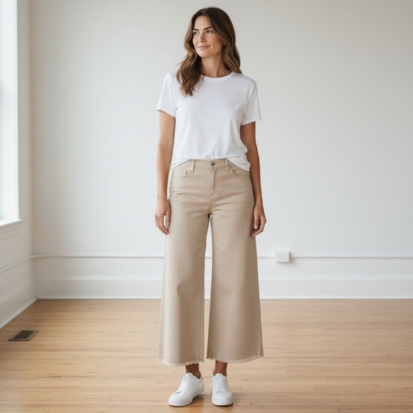 Sanctuary Pants - EUC Sanctuary Standard Surplus Wide Leg Crop Chino Frayed Hem Size 26 Khaki tan